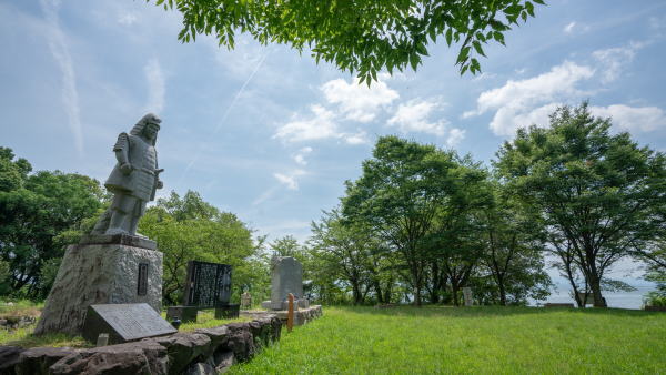 坂本城址公園の光秀像