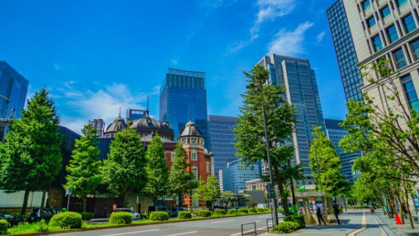 東京駅と丸の内の街