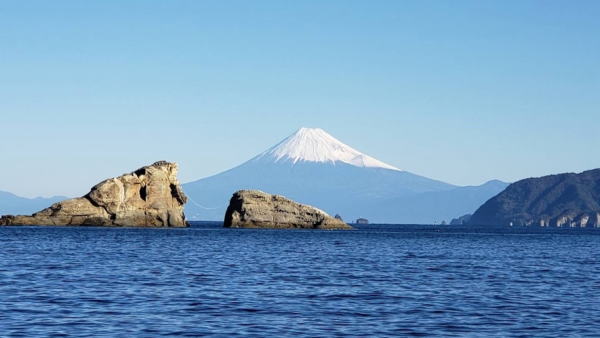 雲見海岸の夫婦岩