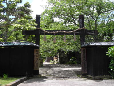 真野寺・山門