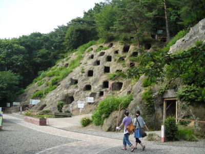 横穴古墳群・吉見の百穴