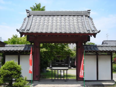 雨寶寺・山門